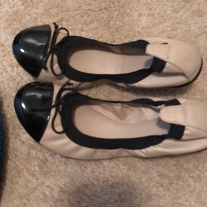 brand new, Apt 9, size 8, flats-never worm